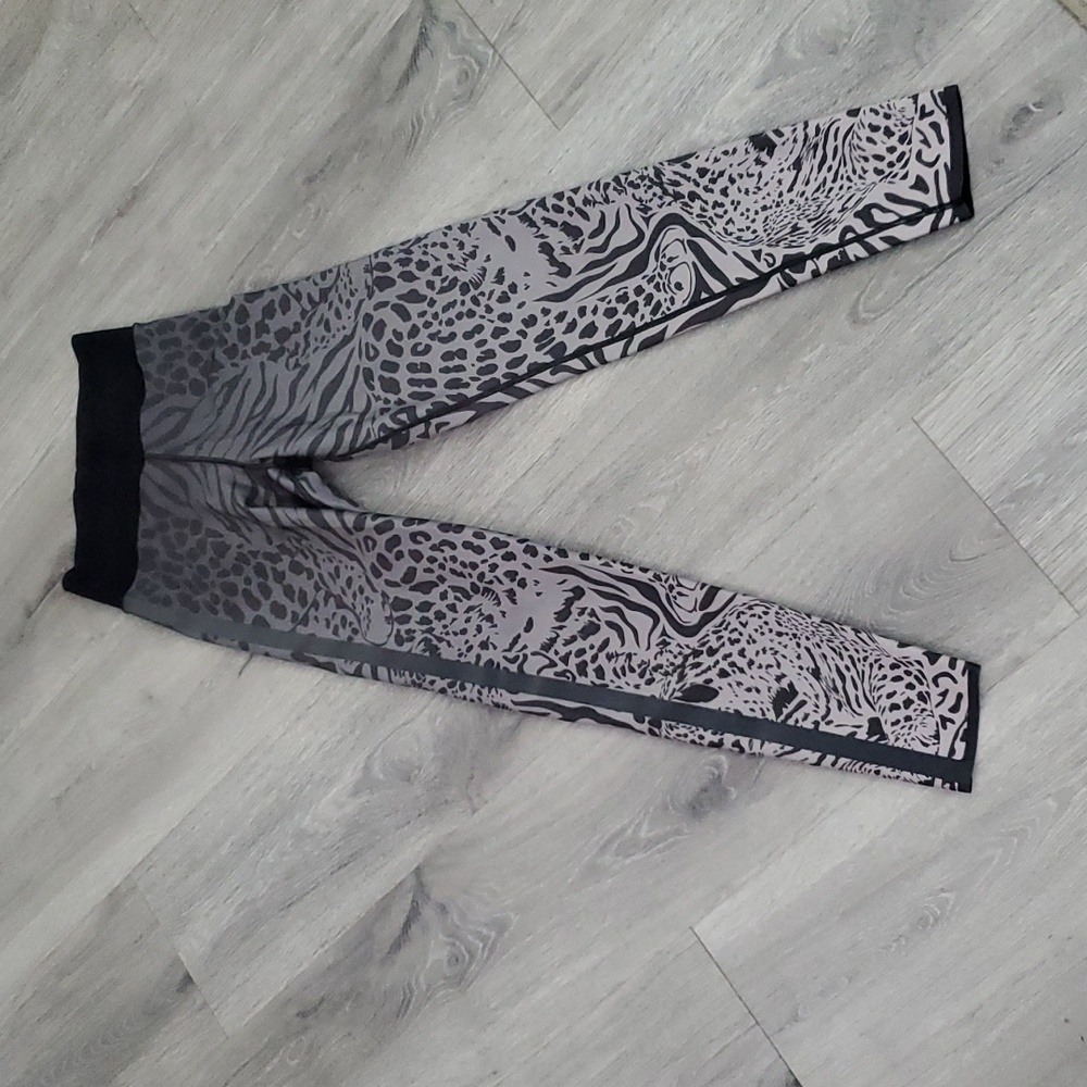 Ultracor Ultra High Panthera leggins grey size xxs in great condition 👌 - Picture 5 of 7